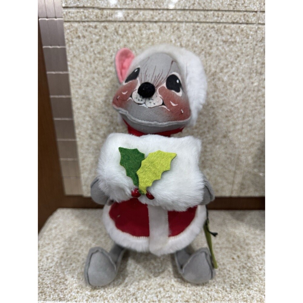Vintage 1975-1981 Annalee Christmas Mouse with Muff 12” Tall
